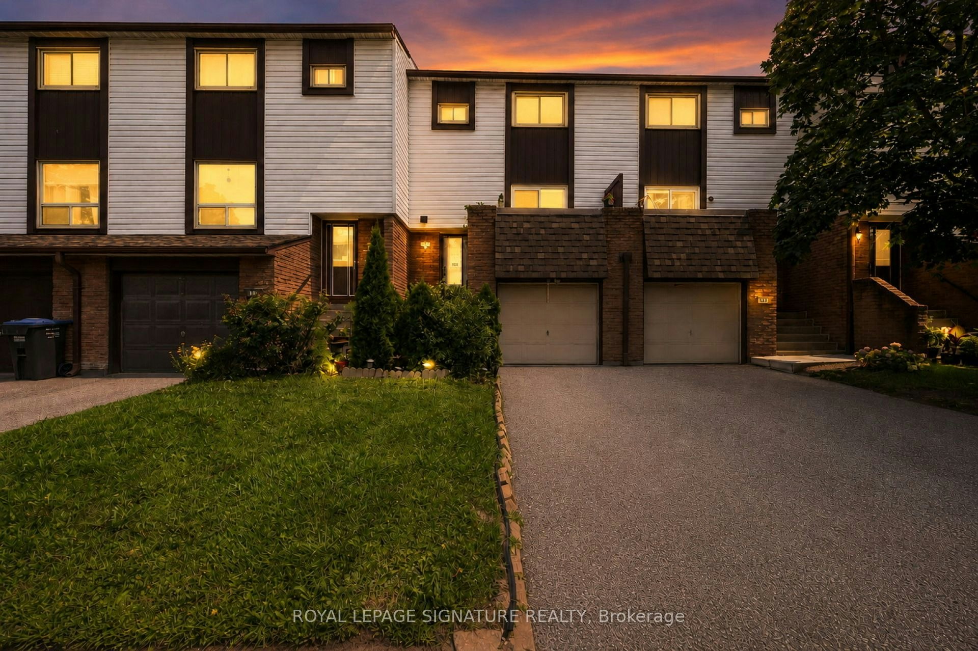 132-1221 Dundix Road, Mississauga, ON, L4Y 3Y9