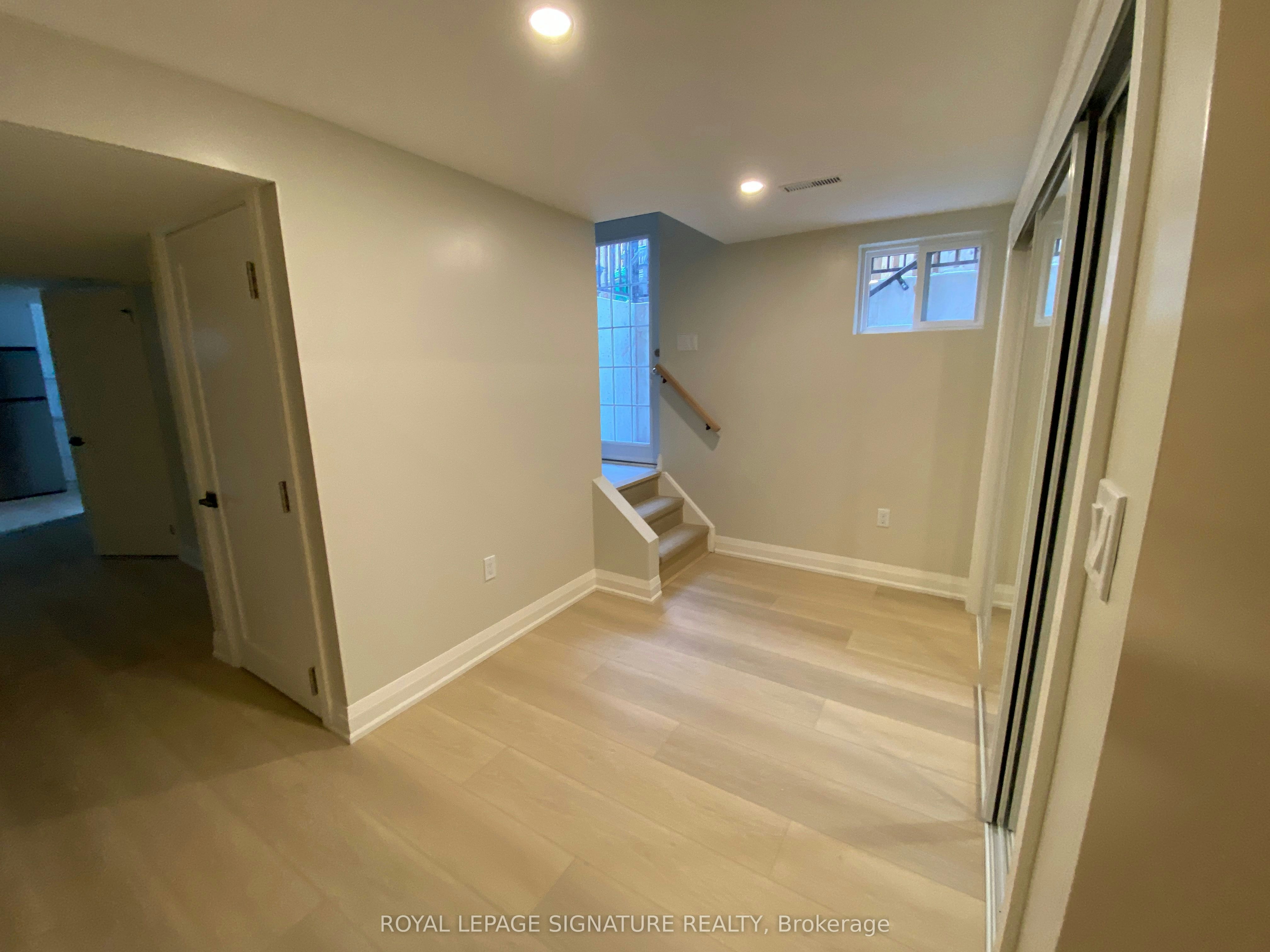 Lower-3271 Pilcom Crescent, Mississauga, ON, L5B 3X5 - 5