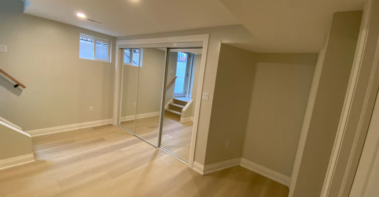 Lower-3271 Pilcom Crescent, Mississauga, ON, L5B 3X5 - 16