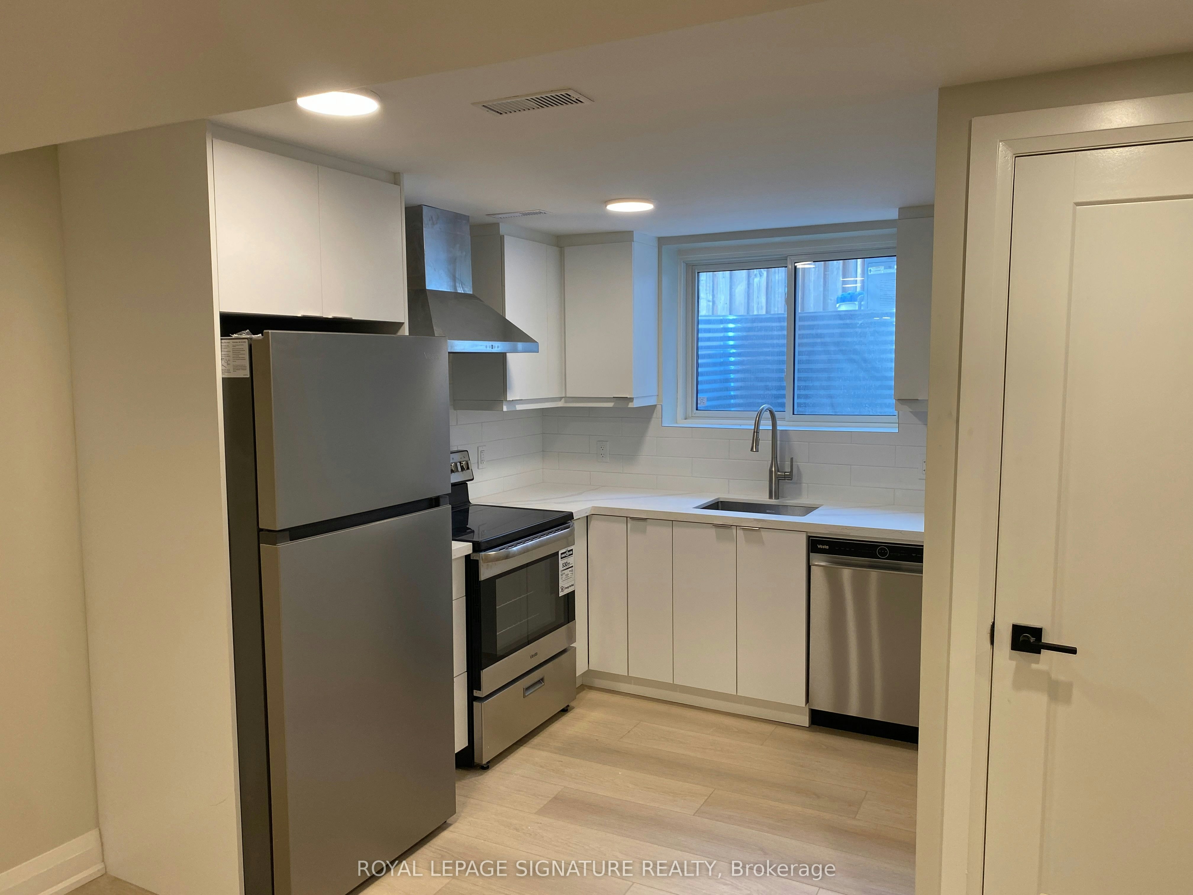 Lower-3271 Pilcom Crescent, Mississauga, ON, L5B 3X5 - 13