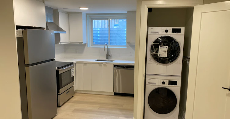 Lower-3271 Pilcom Crescent, Mississauga, ON, L5B 3X5 - 14