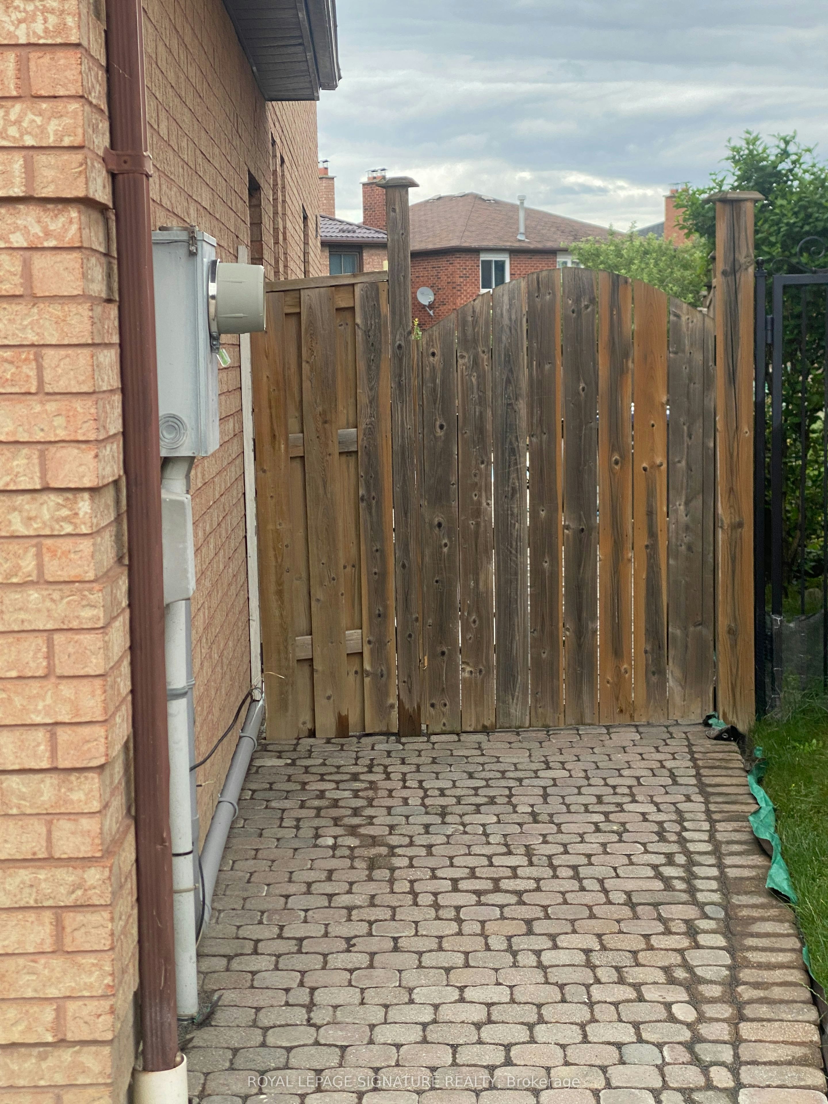 Lower-3271 Pilcom Crescent, Mississauga, ON, L5B 3X5 - 4