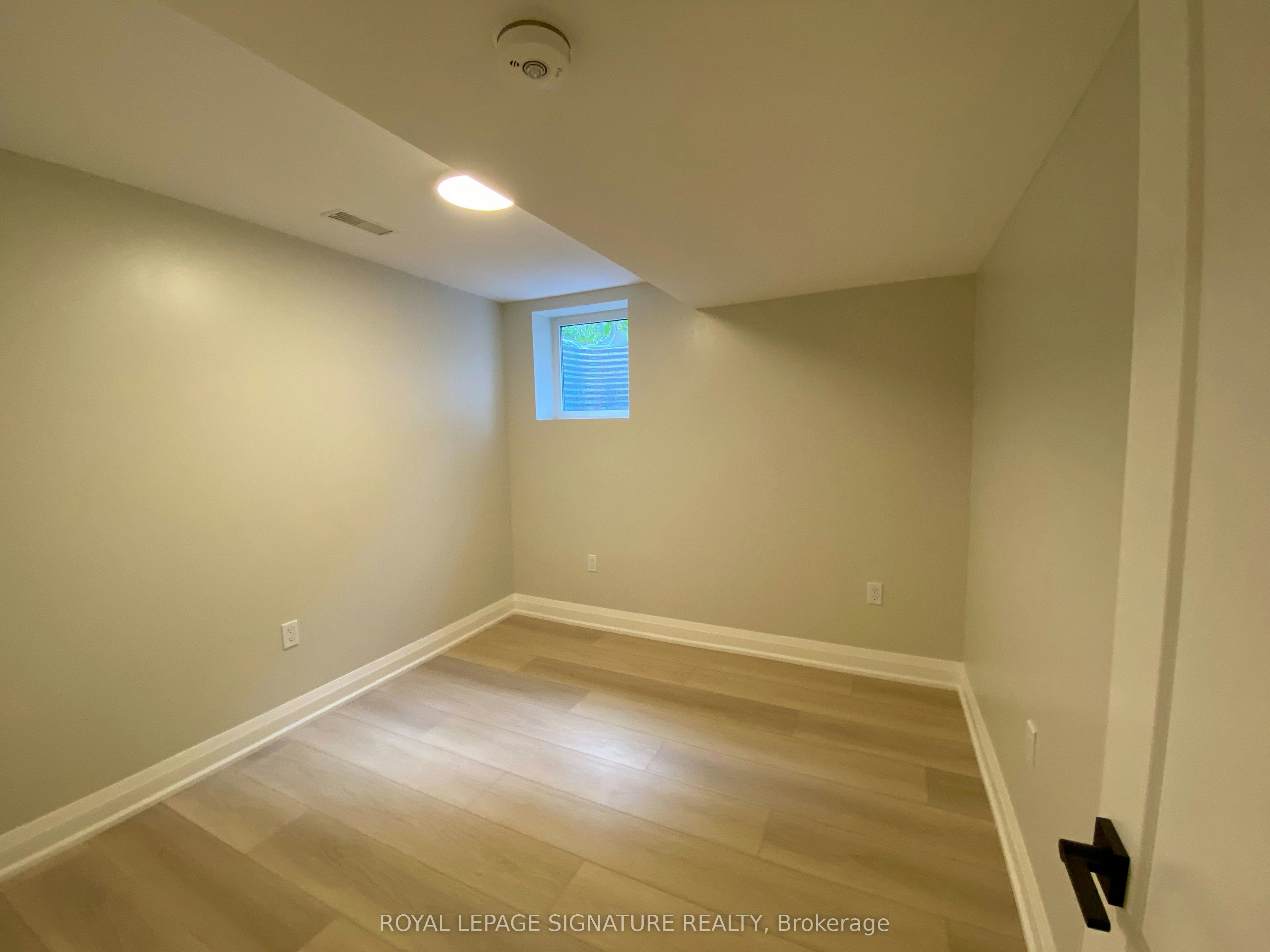 Lower-3271 Pilcom Crescent, Mississauga, ON, L5B 3X5 - 9
