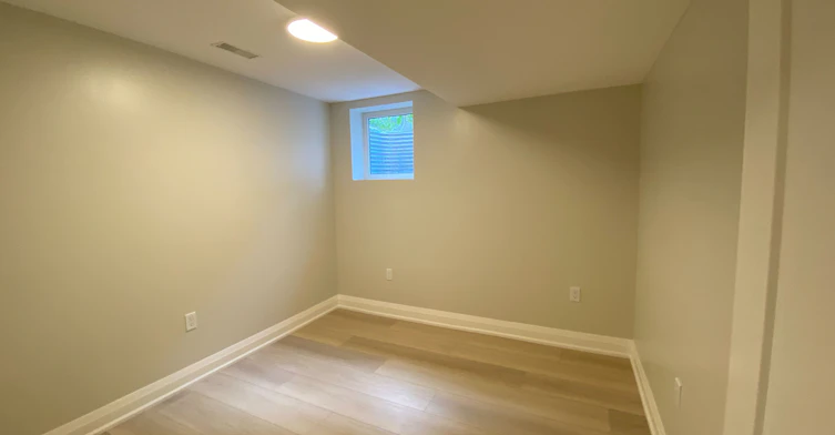 Lower-3271 Pilcom Crescent, Mississauga, ON, L5B 3X5 - 9