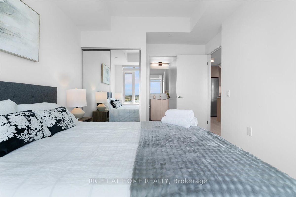 1401-2485 Eglinton Avenue W, Mississauga, ON, L5M 2T1 - 23
