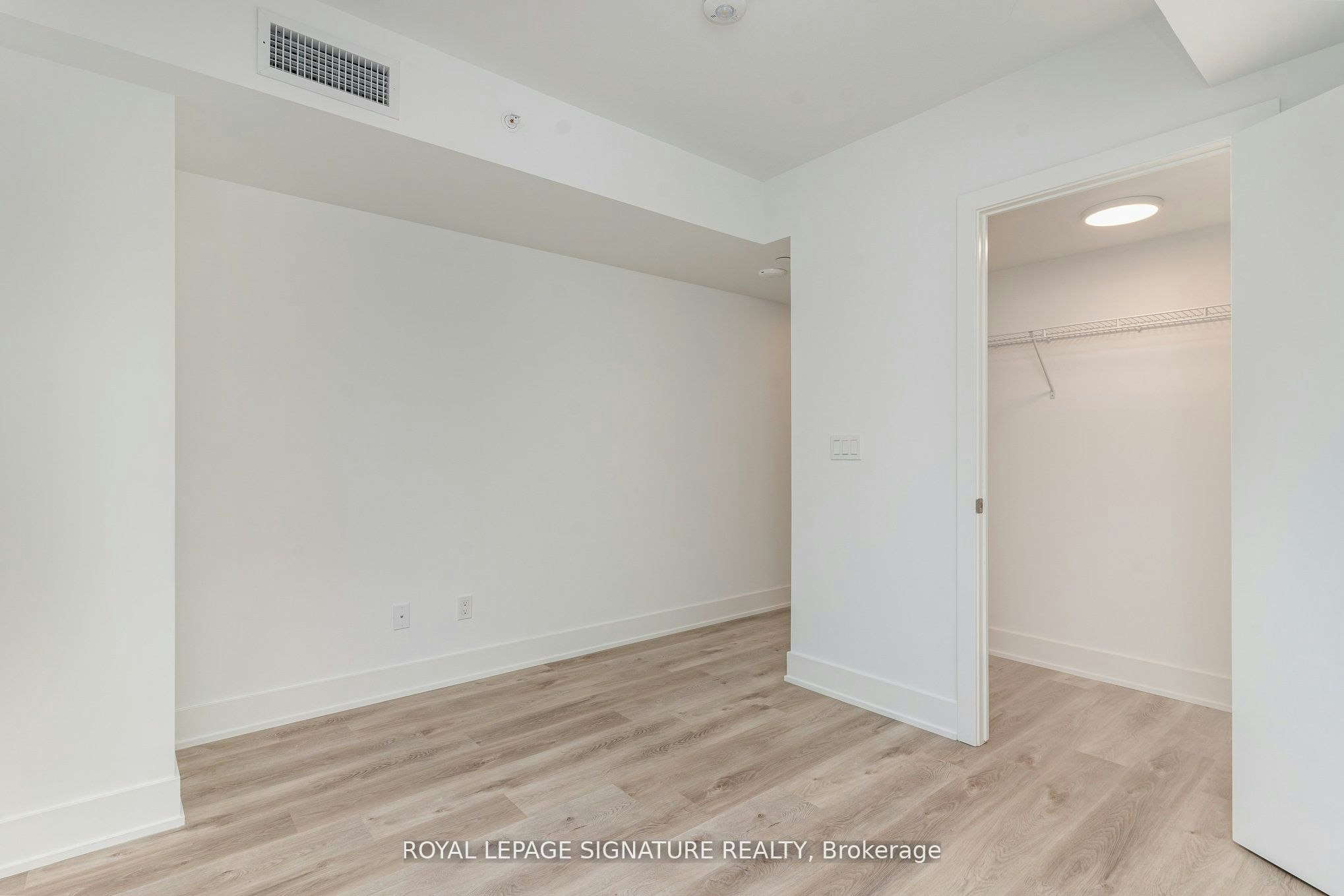 304-370 Martha Street, Burlington, ON, L7R 0G9 - 17