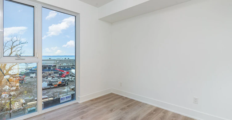304-370 Martha Street, Burlington, ON, L7R 0G9 - 20