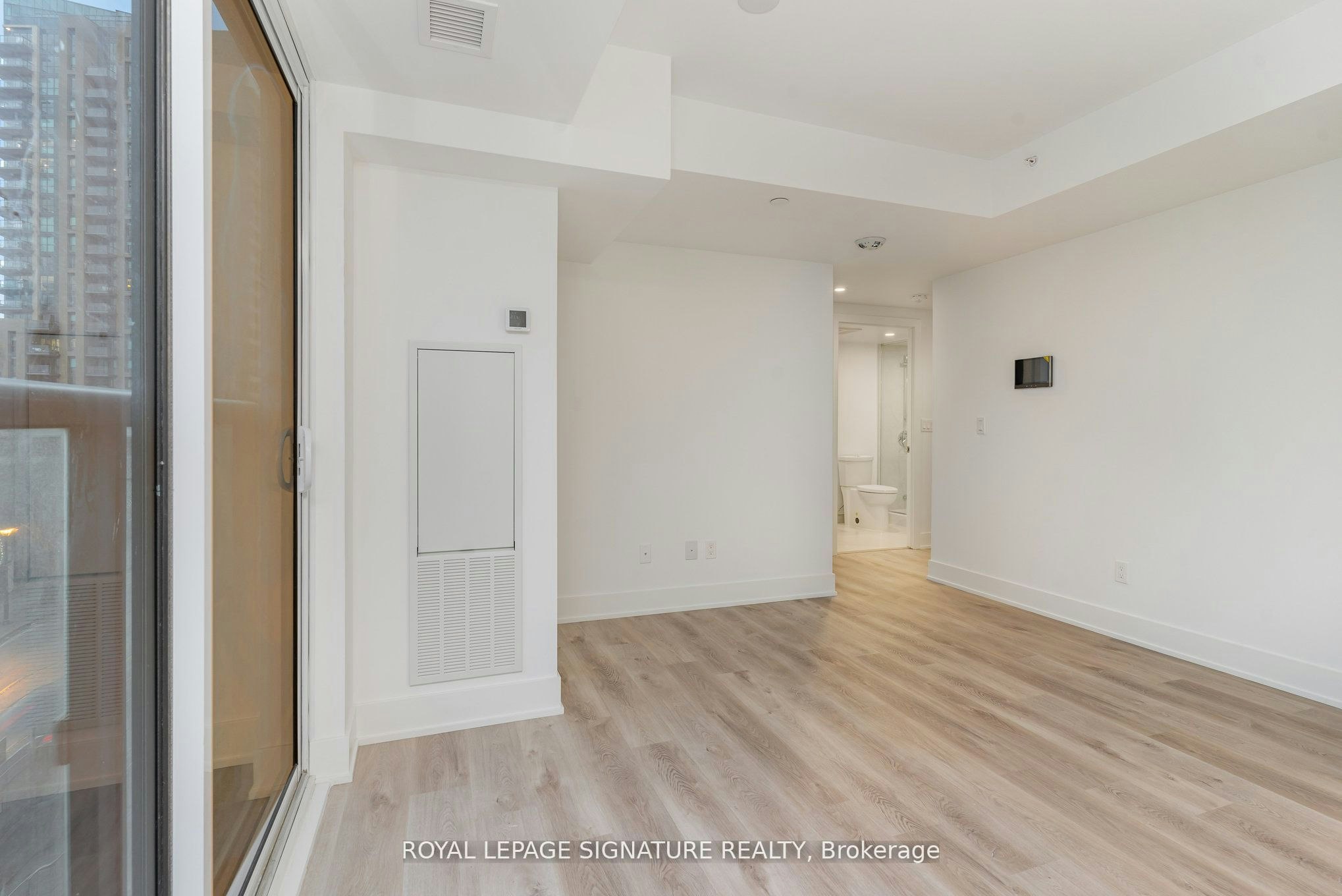 304-370 Martha Street, Burlington, ON, L7R 0G9 - 4