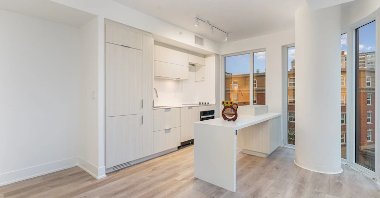 304-370 Martha Street, Burlington, ON, L7R 0G9 - 7