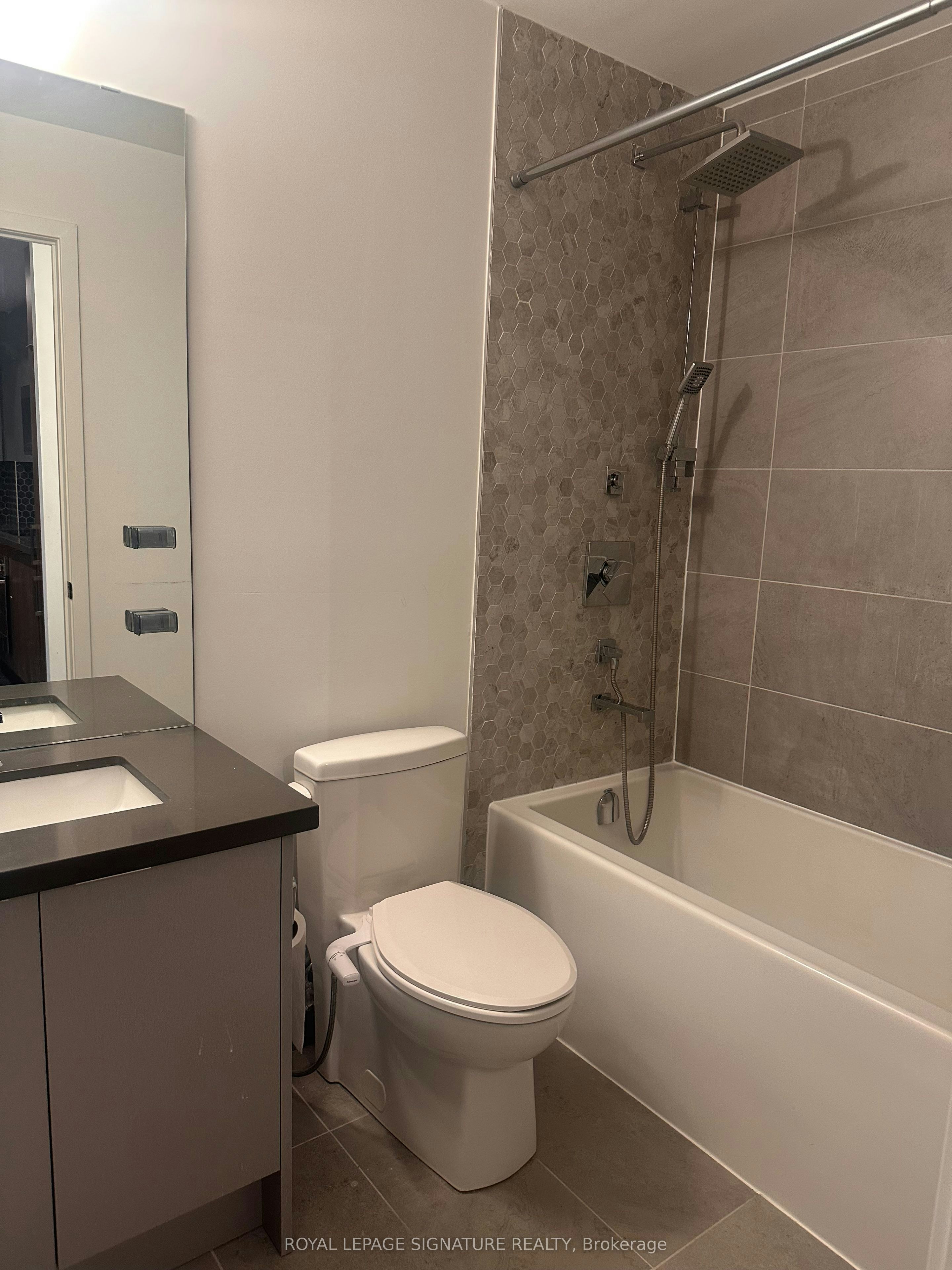 1002-2481 Taunton Road, Oakville, ON, L6H 3R7 - 2