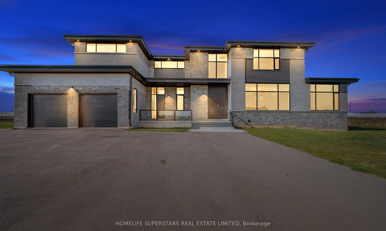 32 Sugarbush Court
