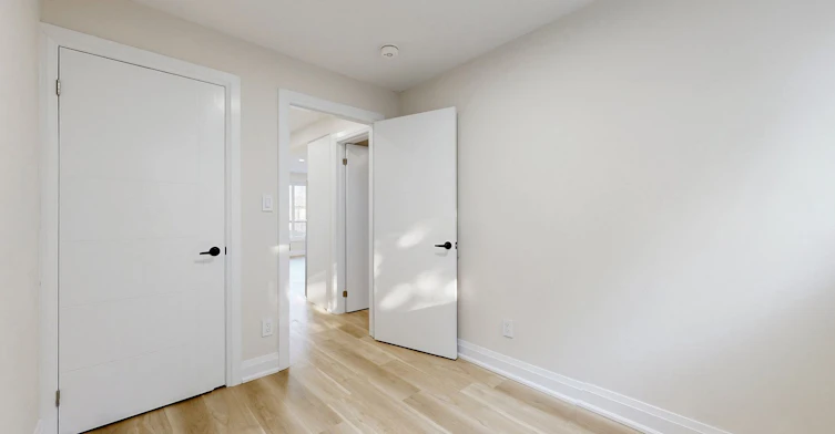 Upper-85 Primula Crescent, Toronto, ON, M9L 1J9 - 8