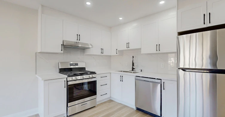 Upper-85 Primula Crescent, Toronto, ON, M9L 1J9 - 10