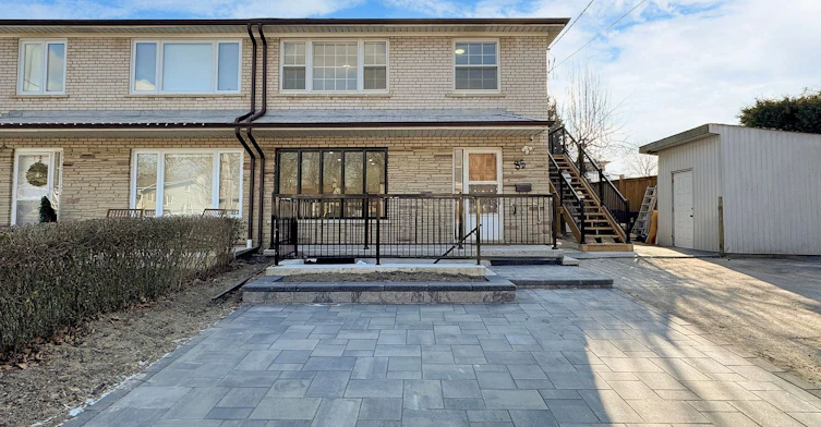 Upper-85 Primula Crescent, Toronto, ON, M9L 1J9 - 11