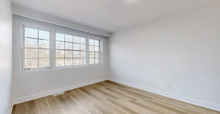 Upper-85 Primula Crescent, Toronto, ON, M9L 1J9 - 18