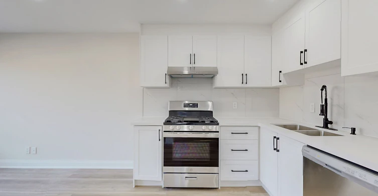 Upper-85 Primula Crescent, Toronto, ON, M9L 1J9 - 14