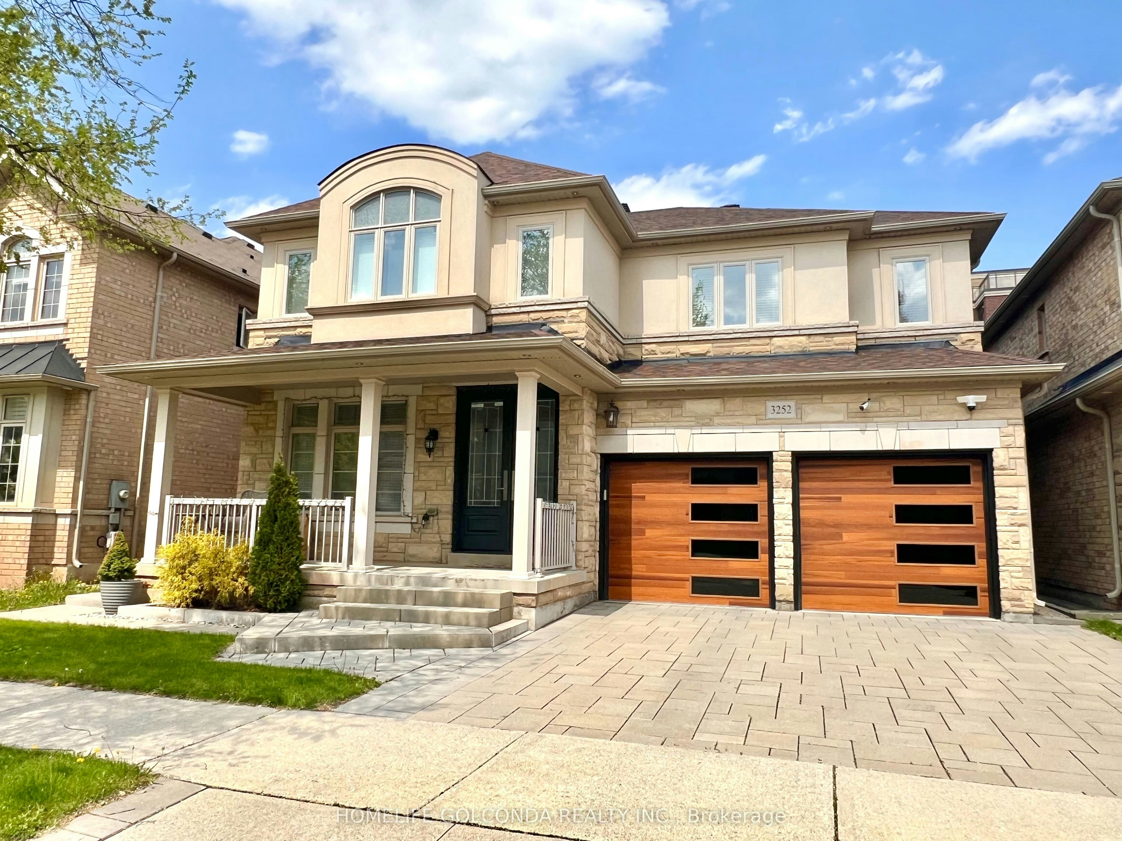3252 Larry Crescent, Oakville, ON, L6M 0S9