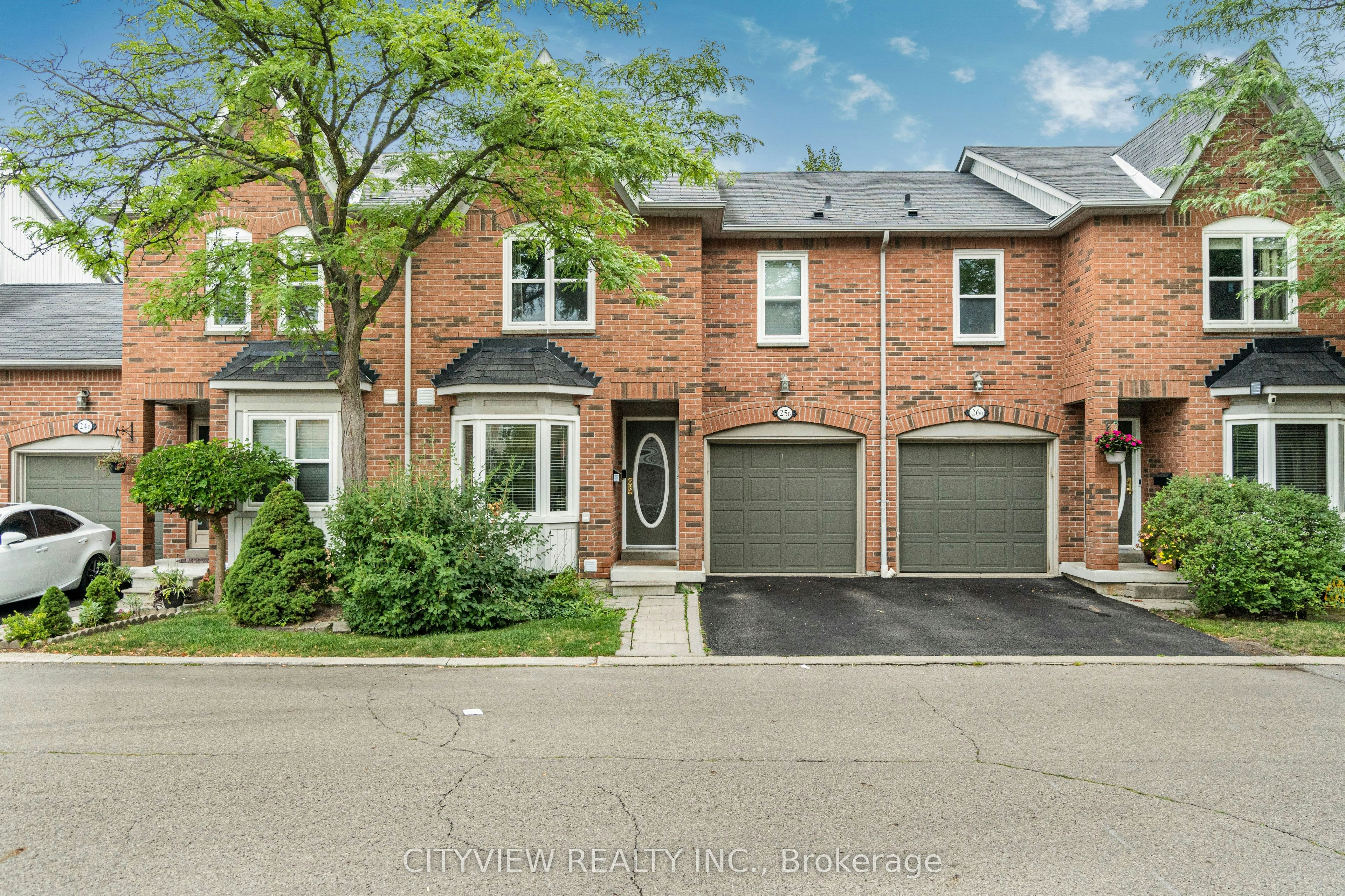 25B-5865 Dalebrook Crescent, Mississauga, ON, L5M 5W9