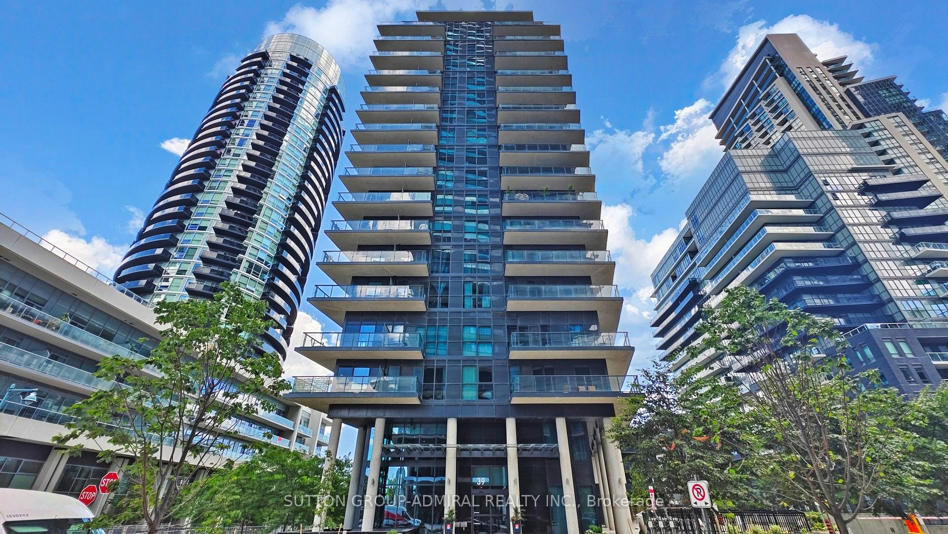 Th 104-39 Annie Craig Drive, Toronto, ON, M8V 0C5