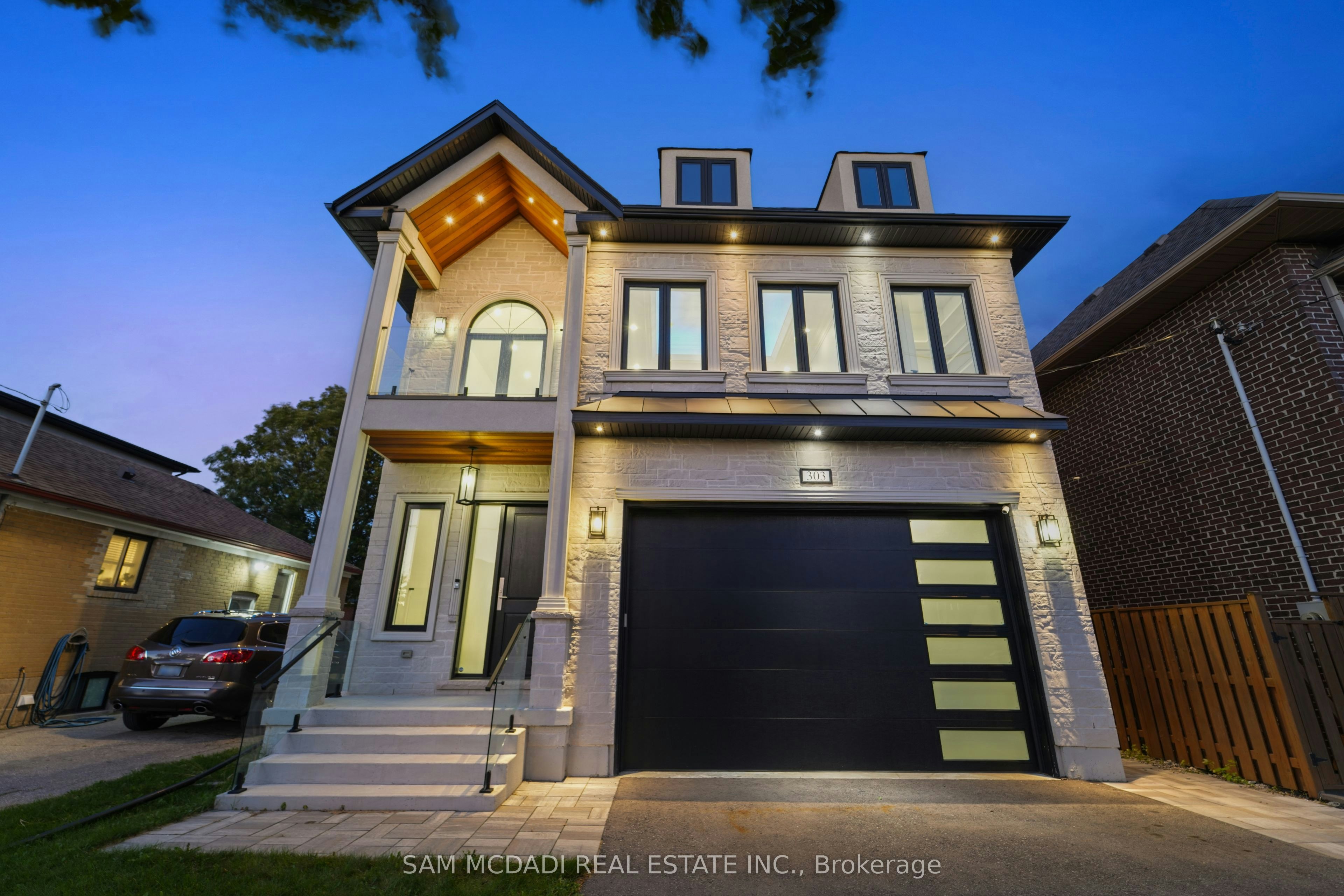 303 Delta Street, Toronto, ON, M8W 4G1
