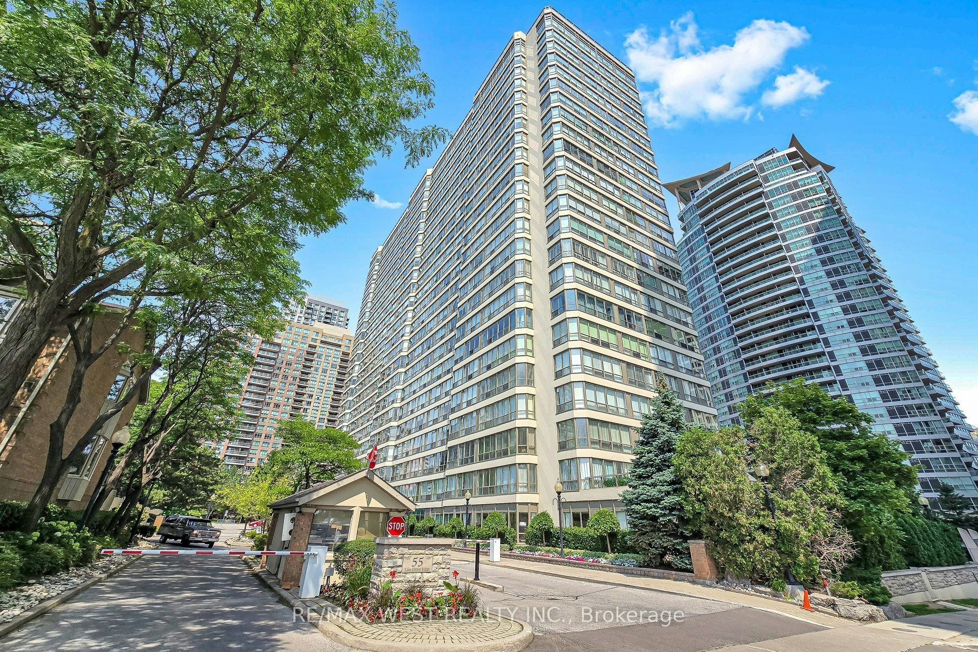 1801-55 Elm Drive W, Mississauga, ON, L5B 3Z3