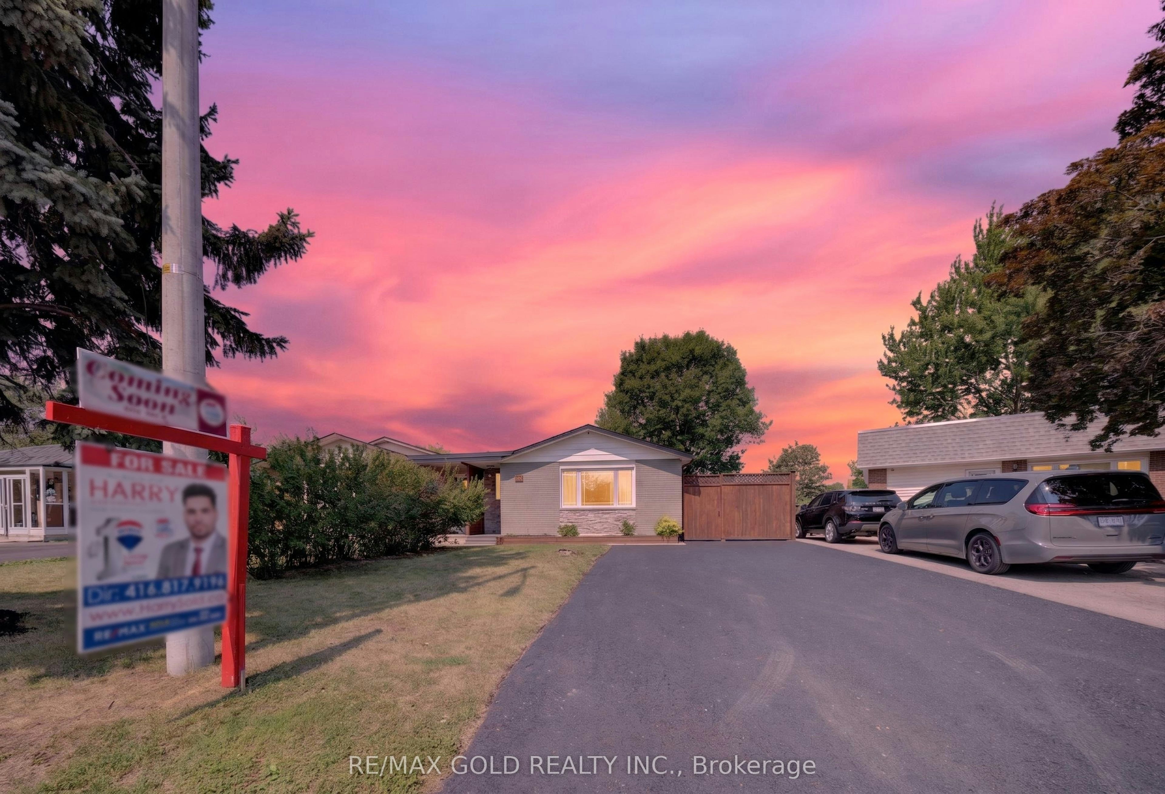 22 Deeside Crescent, Brampton, ON, L6T 3L7