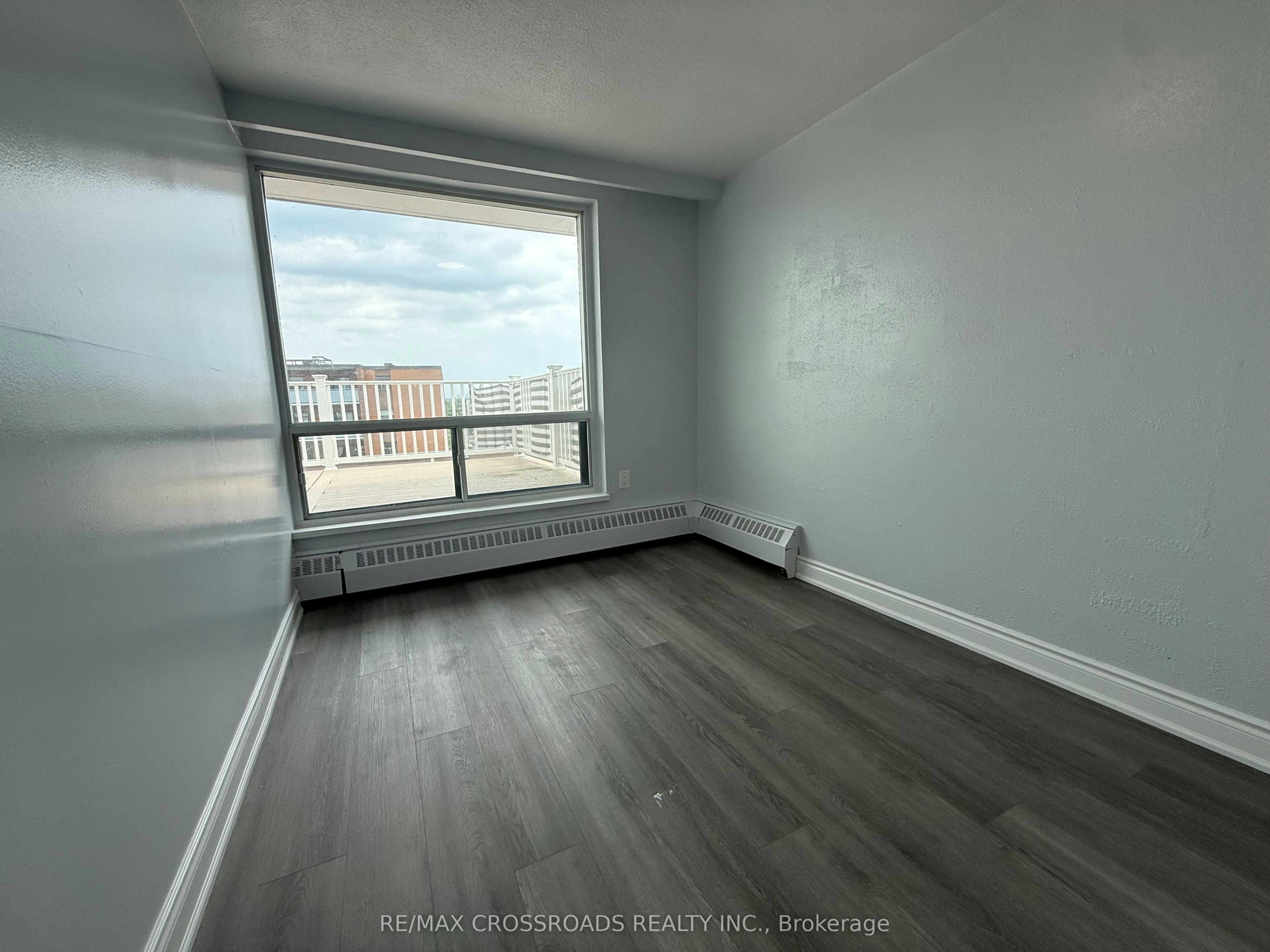 804-363 Lakeshore Road E, Mississauga, ON, L5G 1H7 - 9
