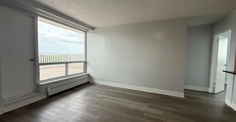 804-363 Lakeshore Road E, Mississauga, ON, L5G 1H7 - 3