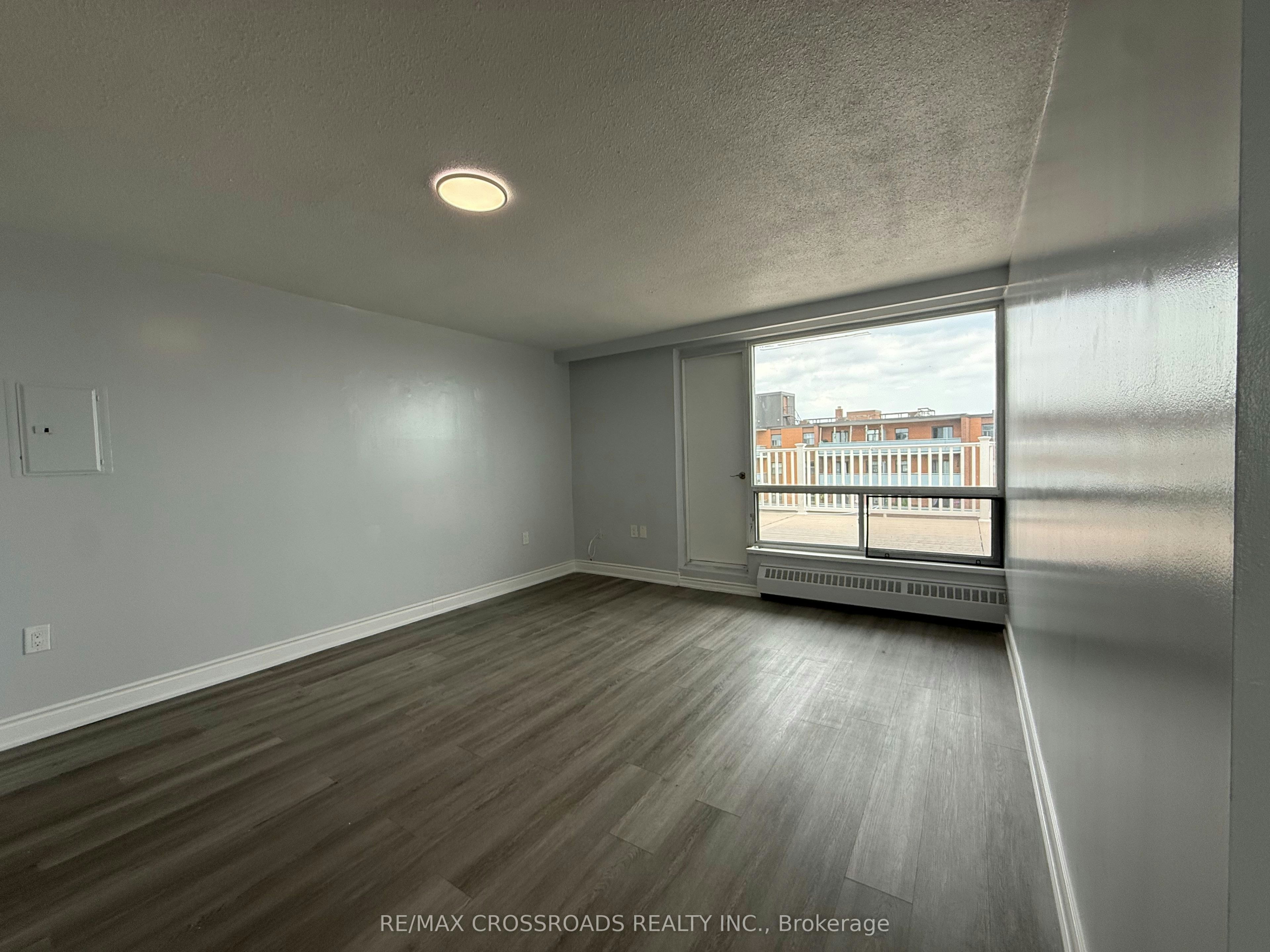 804-363 Lakeshore Road E, Mississauga, ON, L5G 1H7 - 4