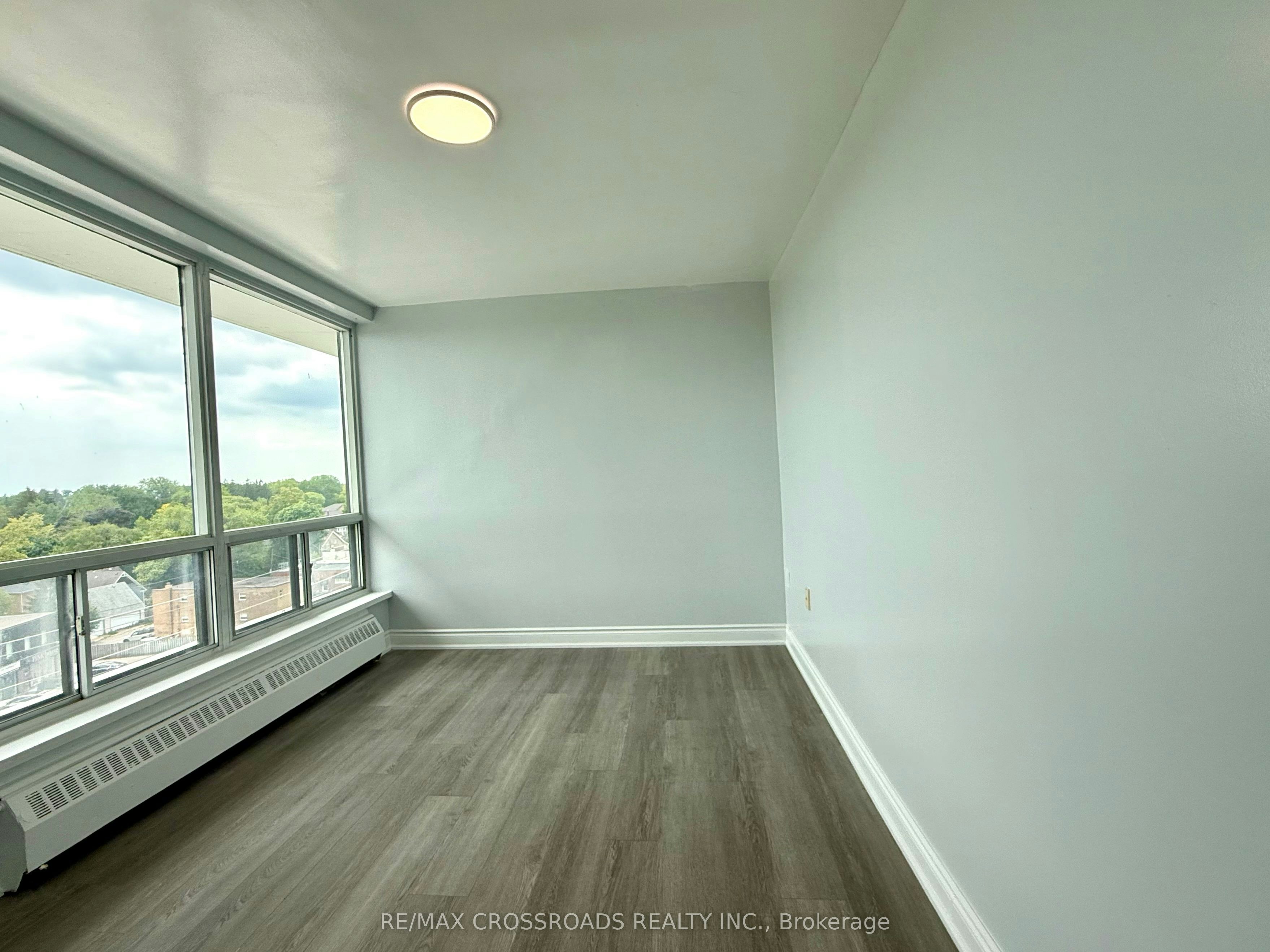804-363 Lakeshore Road E, Mississauga, ON, L5G 1H7 - 8