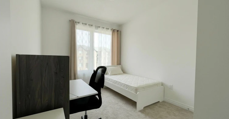 Bedroom B-3272 Sixth Line, Oakville, ON, L6M 5S9 - 3
