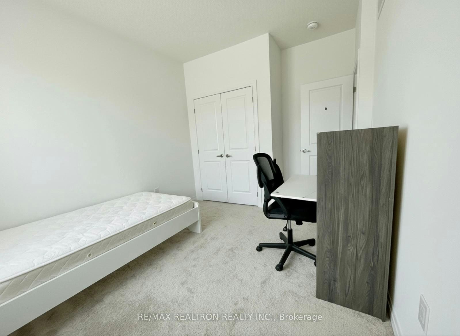 Bedroom B-3272 Sixth Line, Oakville, ON, L6M 5S9 - 4