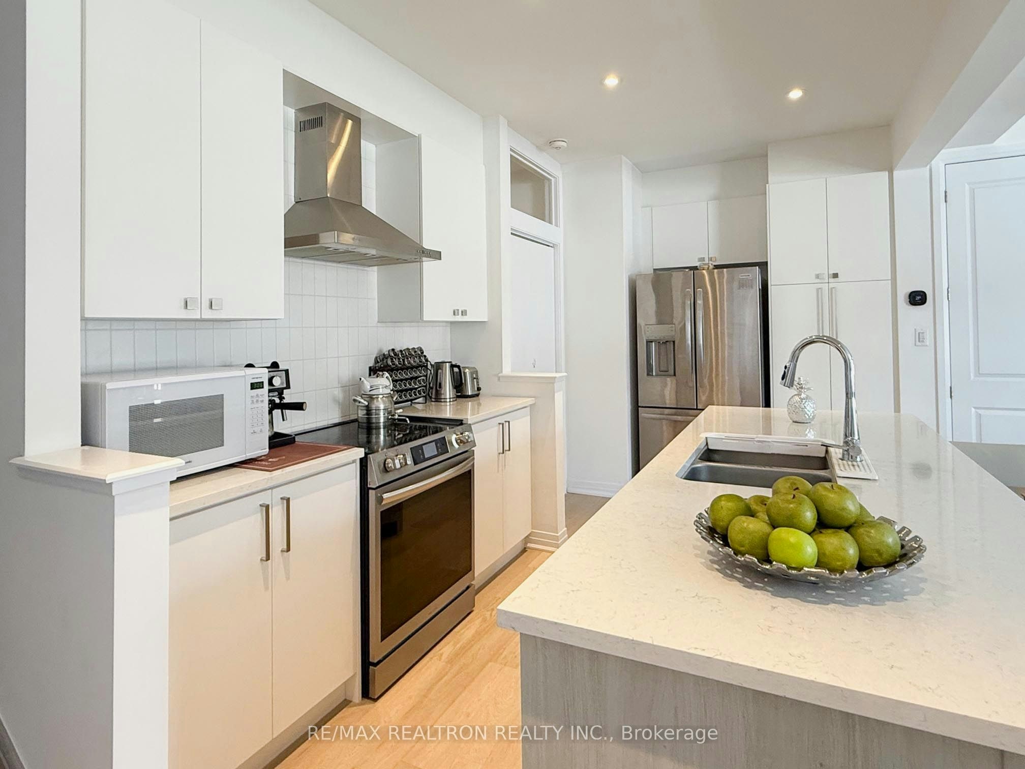 Bedroom B-3272 Sixth Line, Oakville, ON, L6M 5S9 - 9
