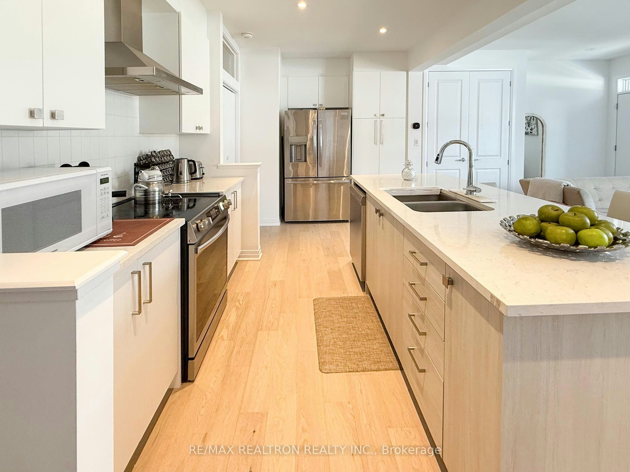 Bedroom B-3272 Sixth Line, Oakville, ON, L6M 5S9 - 10