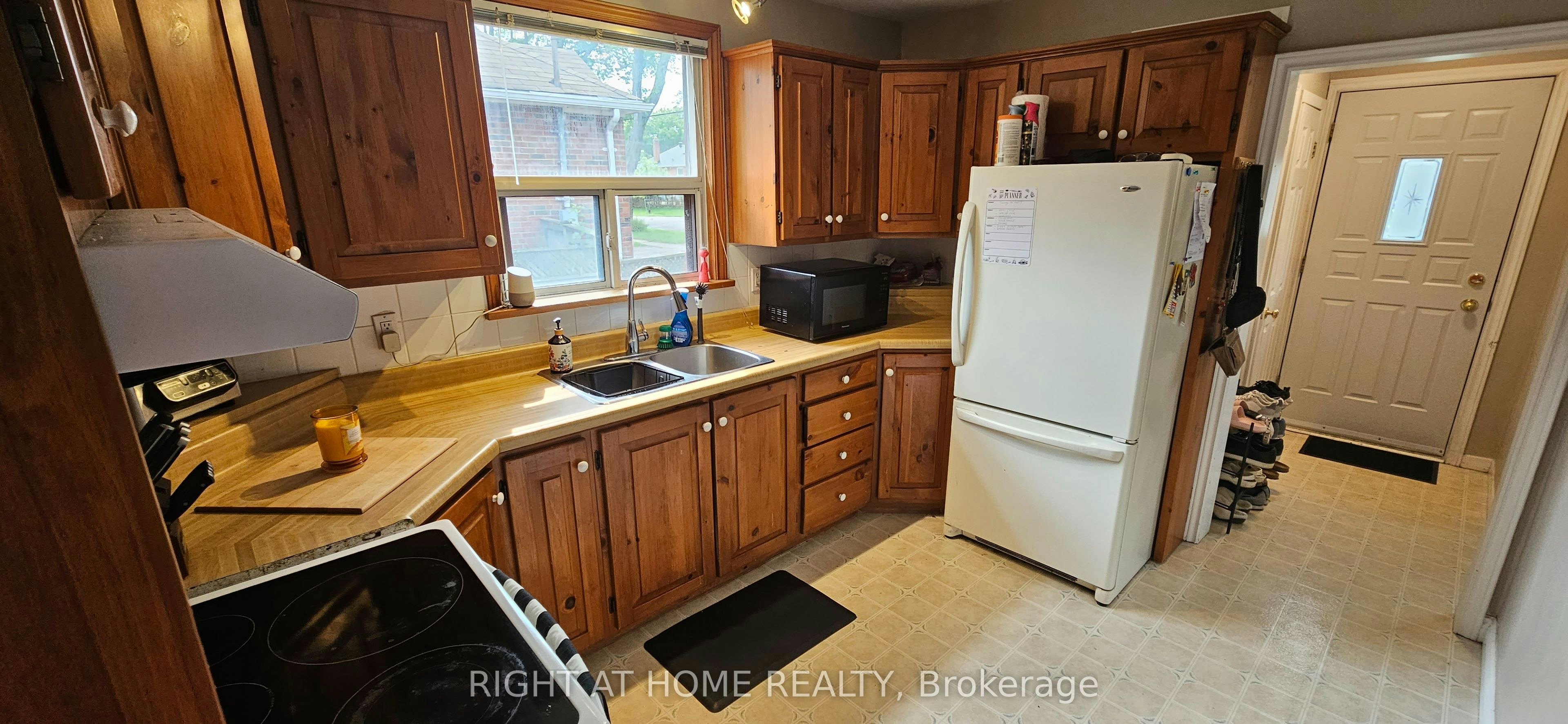 Main-130 Prince Charles Drive, Oakville, ON, L6K 2C9 - 5