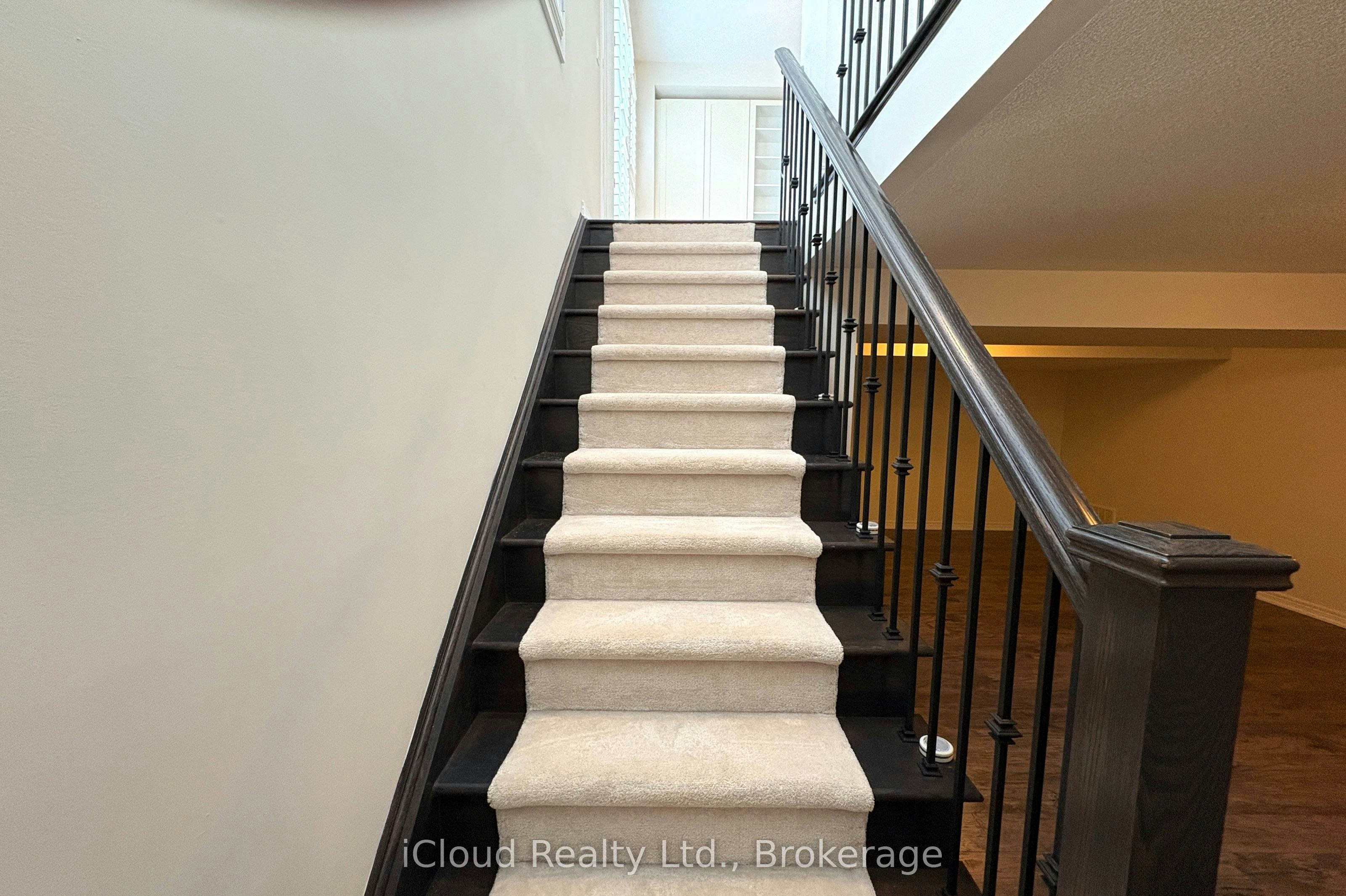 2466 Village Common, Oakville, ON, L6M 0S2 - 43