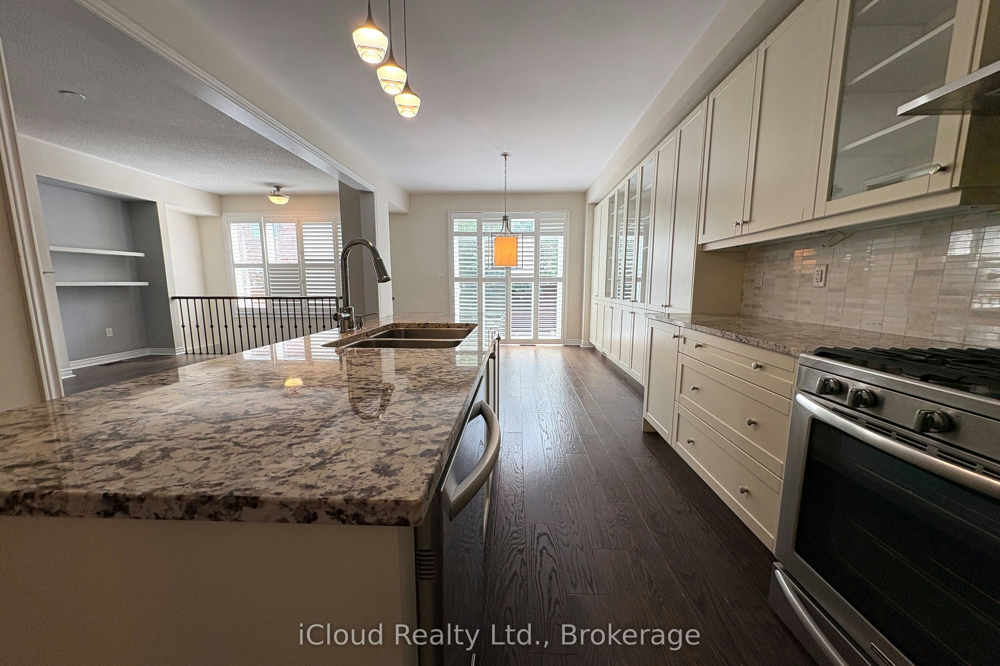 2466 Village Common, Oakville, ON, L6M 0S2 - 16