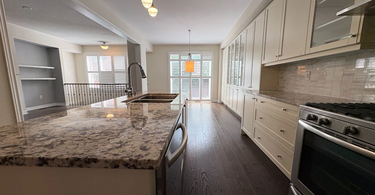2466 Village Common, Oakville, ON, L6M 0S2 - 16