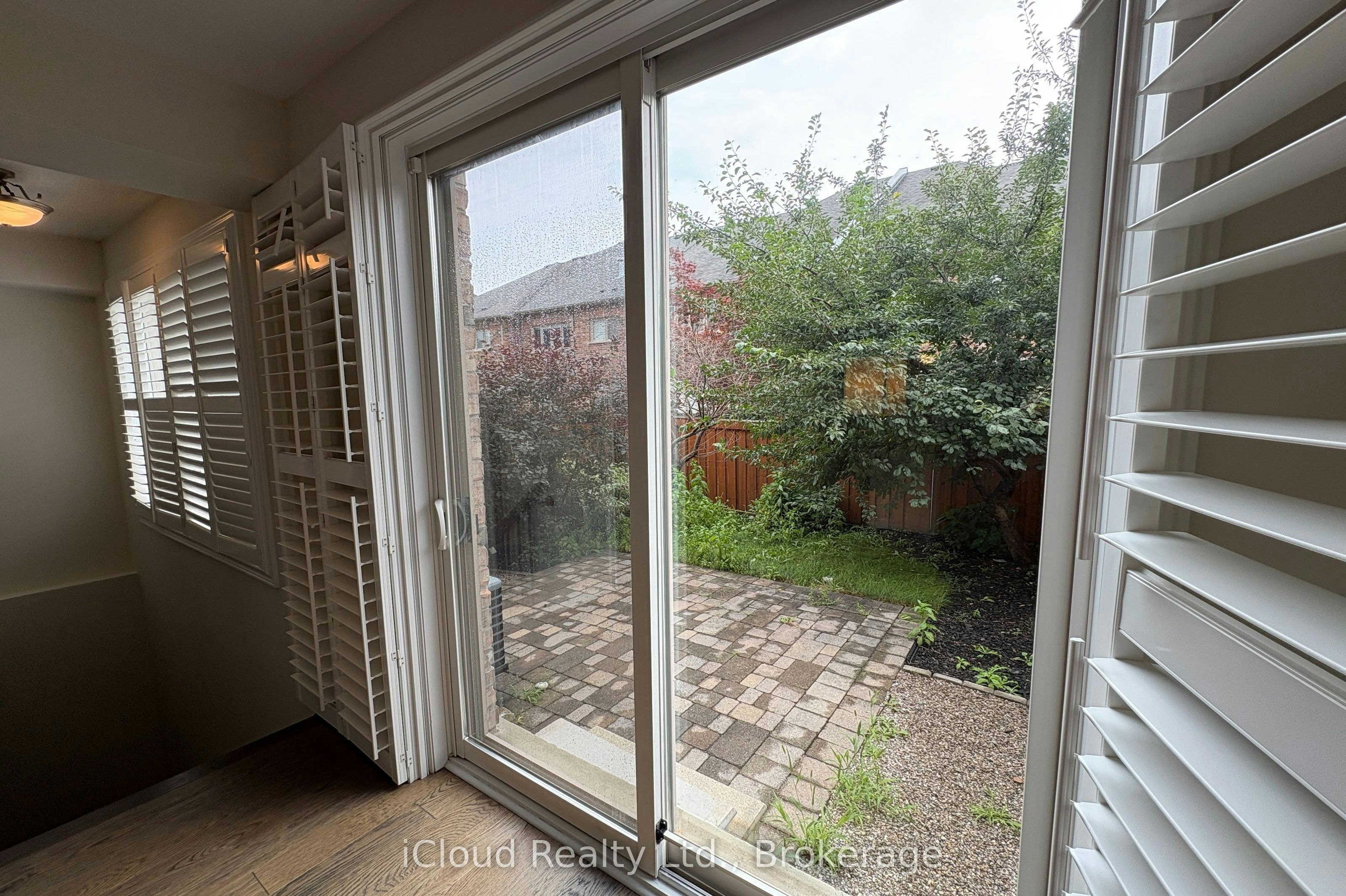 2466 Village Common, Oakville, ON, L6M 0S2 - 18