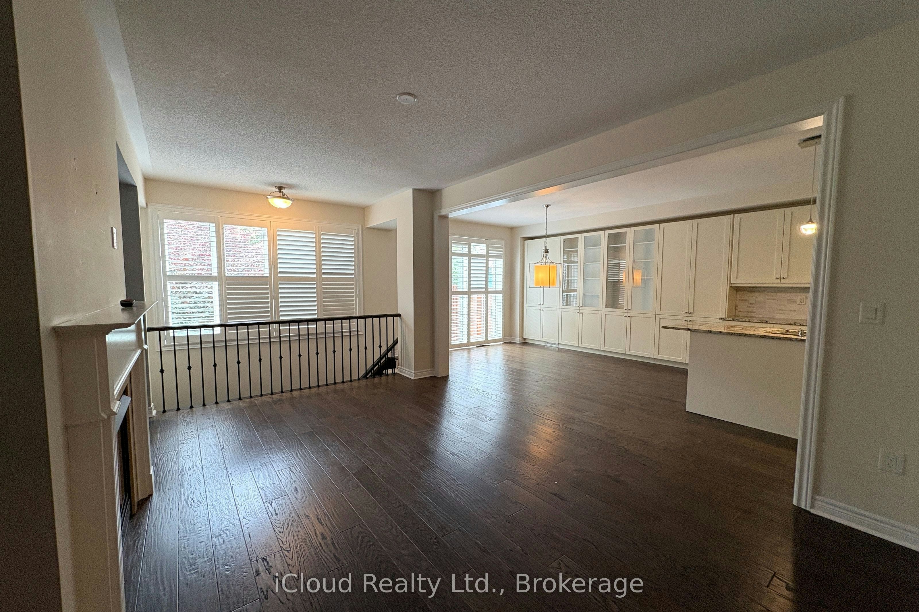 2466 Village Common, Oakville, ON, L6M 0S2 - 10