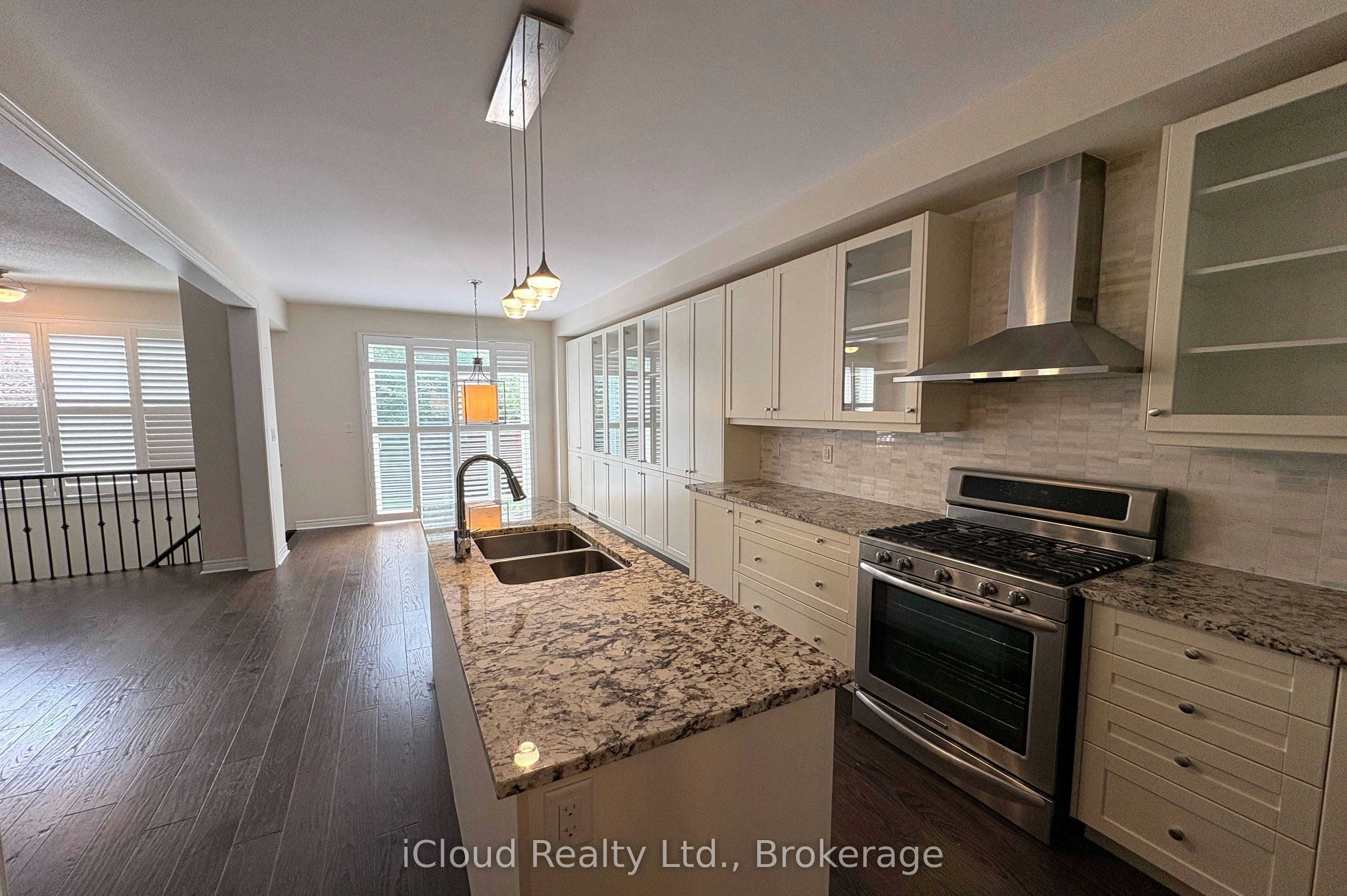 2466 Village Common, Oakville, ON, L6M 0S2 - 13