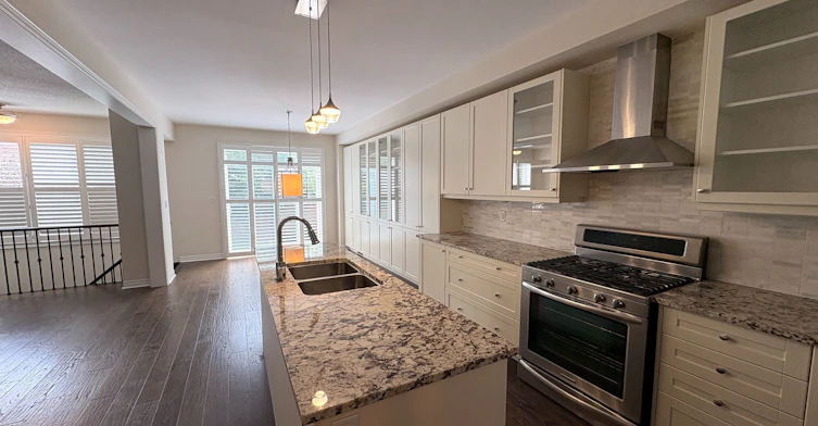 2466 Village Common, Oakville, ON, L6M 0S2 - 13