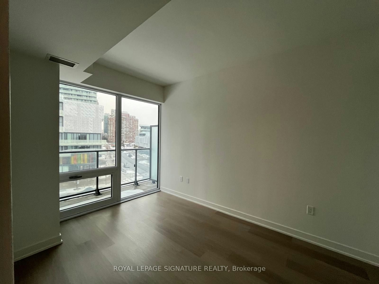 312-448 Burnhamthorpe Road W, Mississauga, ON, L5B 4M6 - 9