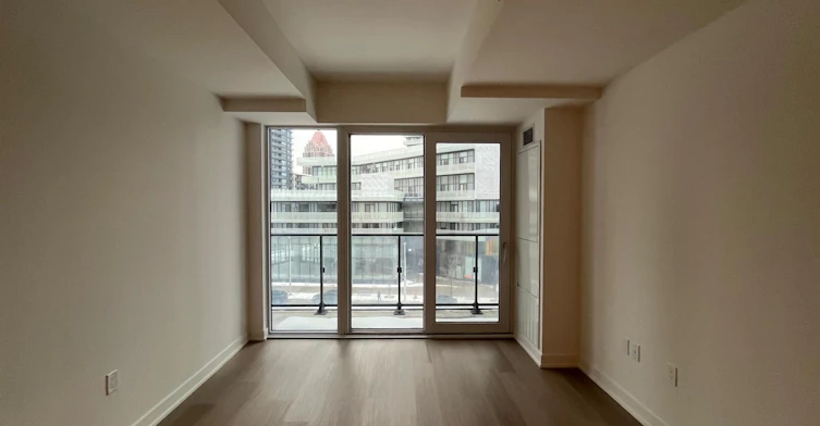 312-448 Burnhamthorpe Road W, Mississauga, ON, L5B 4M6 - 3