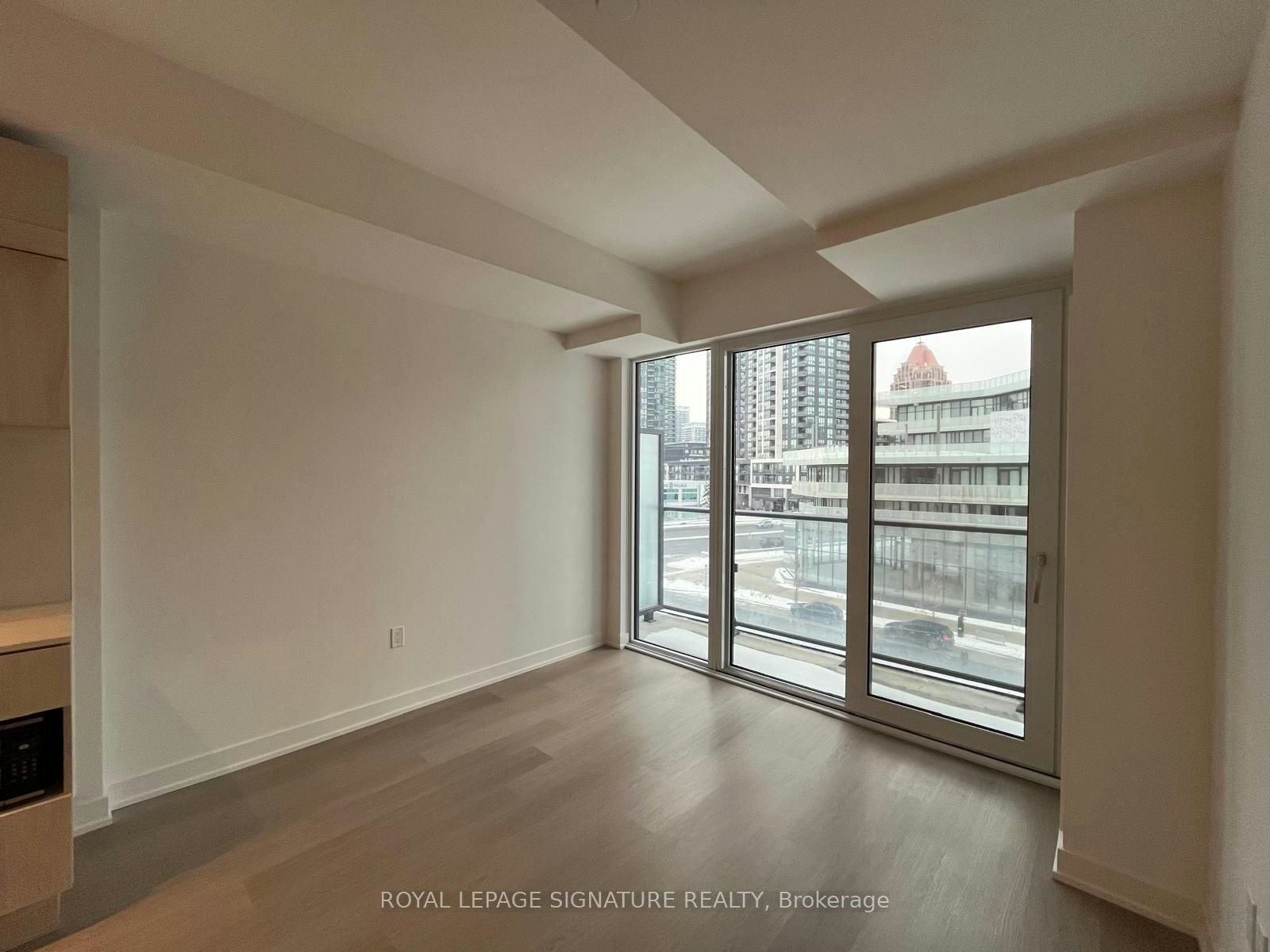 312-448 Burnhamthorpe Road W, Mississauga, ON, L5B 4M6 - 4