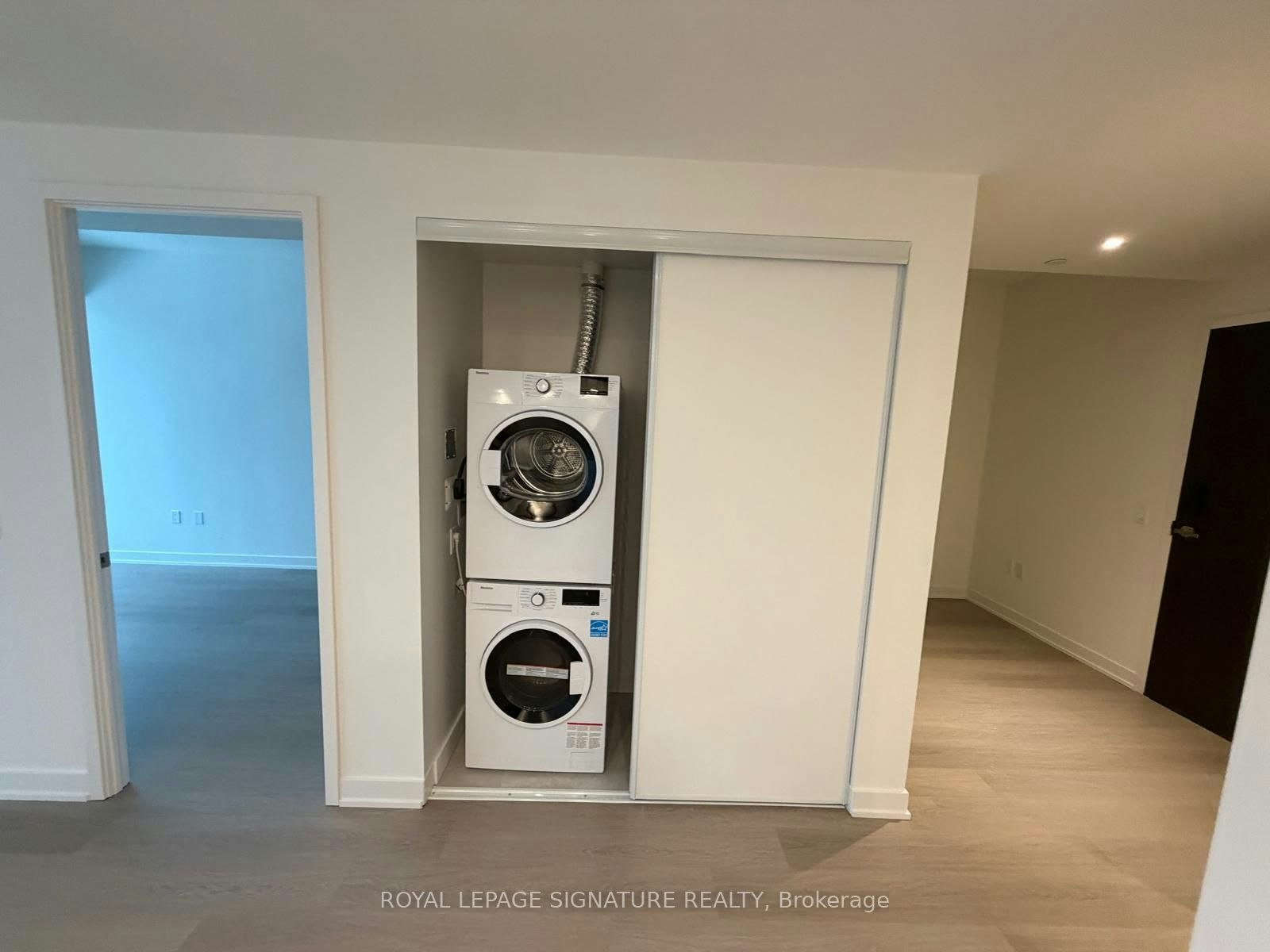 312-448 Burnhamthorpe Road W, Mississauga, ON, L5B 4M6 - 8