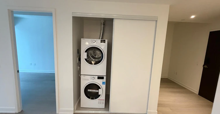312-448 Burnhamthorpe Road W, Mississauga, ON, L5B 4M6 - 8