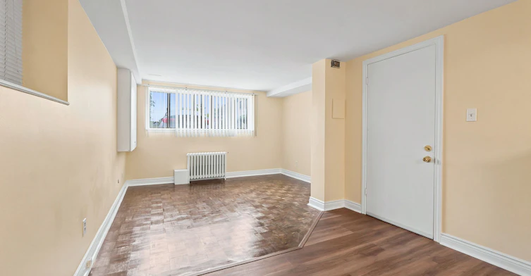 BSMT-56 Dynevor Road, Toronto, ON, M6E 3X1 - 10