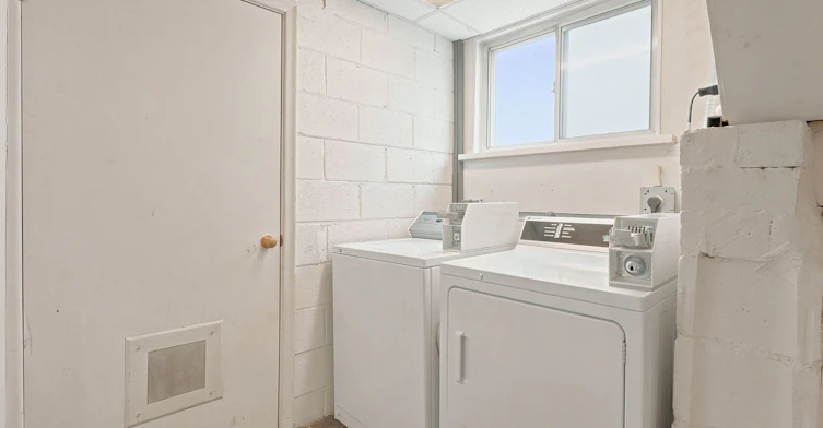BSMT-56 Dynevor Road, Toronto, ON, M6E 3X1 - 17