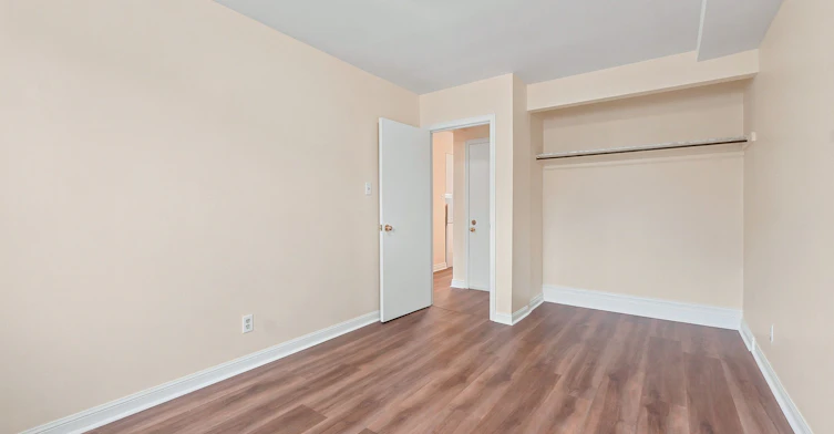 BSMT-56 Dynevor Road, Toronto, ON, M6E 3X1 - 16